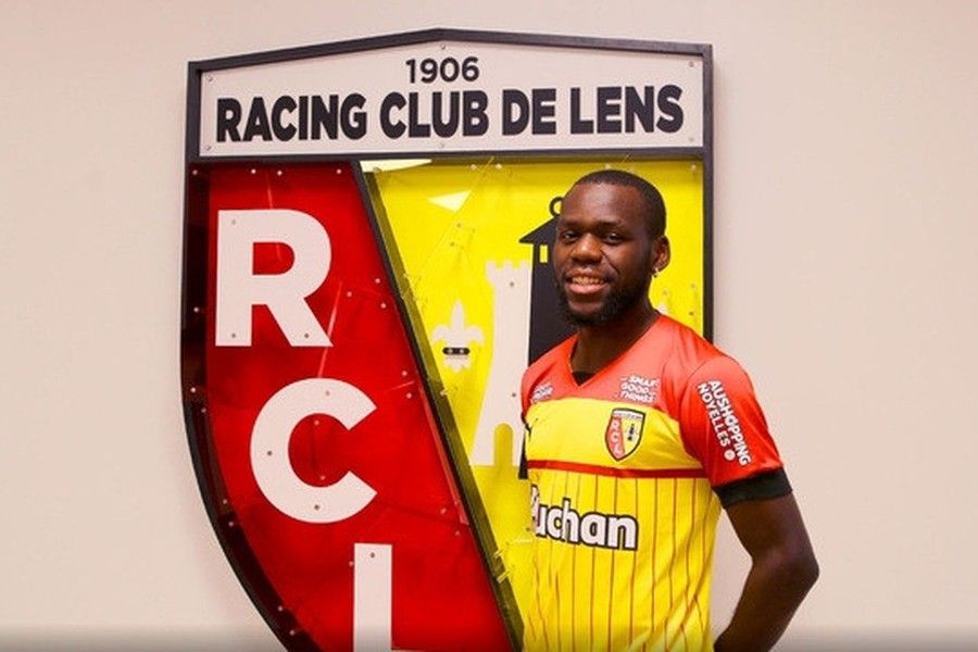 Transfert officiel de Jean Onana du RC Lens au Besiktas Istanbul